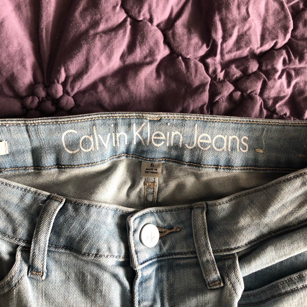 Capris - Picture 2 of 3